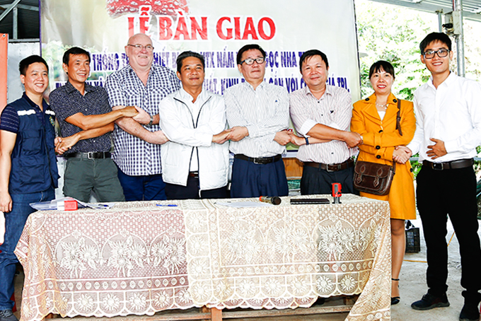 Liên minh Hợp tác xã Việt Nam bàn giao máy móc, thiết bị  cho Hợp tác xã Nấm Vĩnh Ngọc Nha Trang.