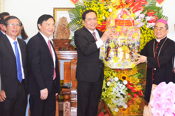 Đồng chí Trần Thanh Mẫn thăm và chúc mừng Giáng sinh  tại Tòa Giám mục Giáo phận Nha Trang.