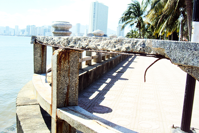 Lan can bị hư hỏng