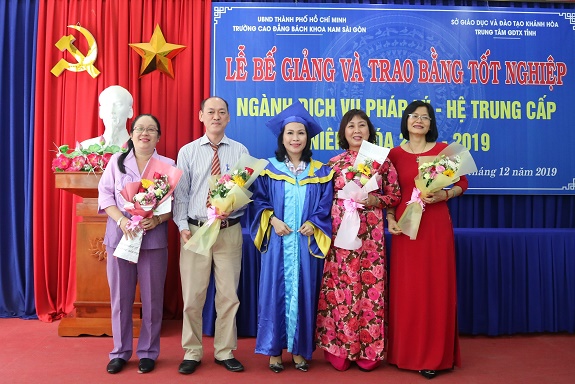 Bế giảng lớp dịch vụ pháp lý