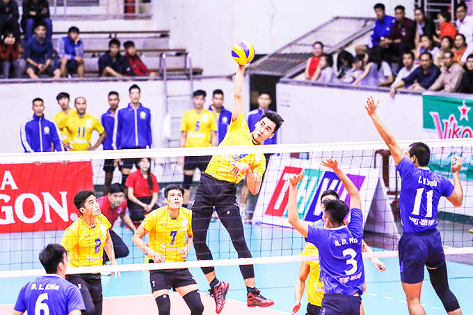 S.KH (yellow jersey) qualify for national championship finals