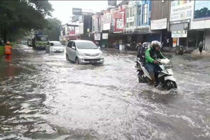 Ngập lụt ở Jakarta. Ảnh: Jakarta Post.