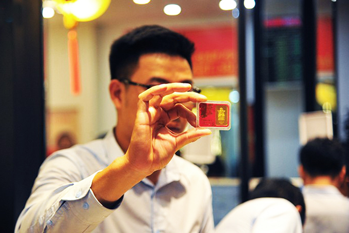 Giá vàng trong nước và thế giới tiếp tục tăng mạnh