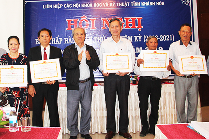 Tư vấn, phản biện 7 dự án, đề án về phát triển kinh tế - xã hội