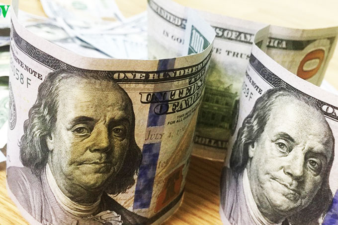 Tỷ giá ngoại tệ ngày 14/1: Giá USD trong nước giảm nhẹ