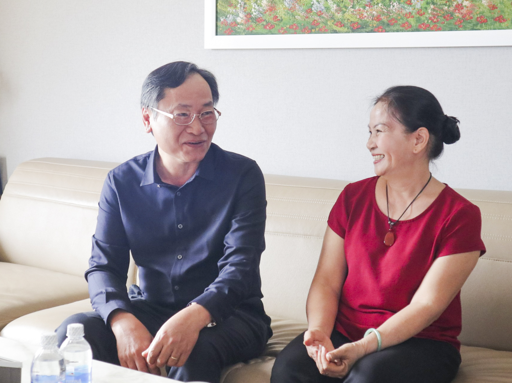 Ông Nguyễn Đắc Tài thăm hỏi, chúc Tết gia đình bà Nguyễn Thị Thu Hằng.