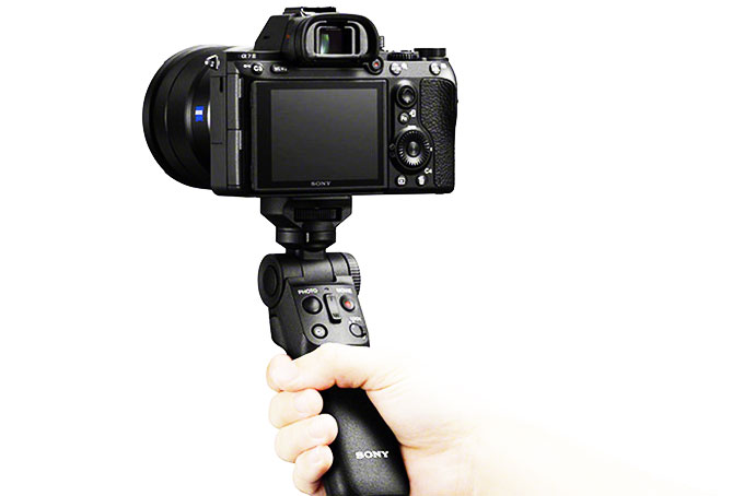 Sony ra mắt tay cầm máy ảnh không dây cho các vlogger