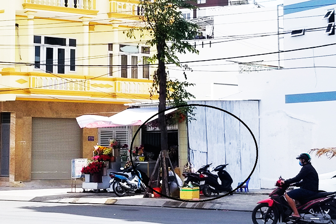 Nhà siêu nhỏ trên vỉa hè