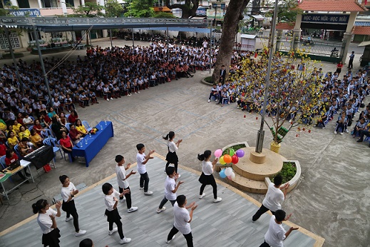 Trường THCS Âu Cơ tổ chức sinh hoạt ngoại khóa mừng Xuân