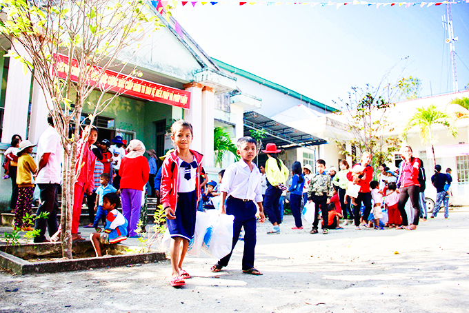 Warm and happy New Year for poor children