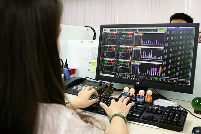 VN-Index chốt năm Kỷ Hợi 2019 vượt trên 990 điểm