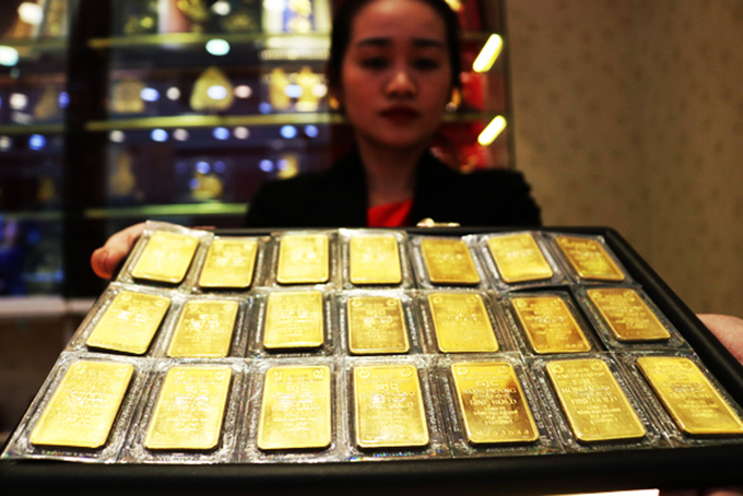 Giá vàng bất ngờ lao dốc mạnh