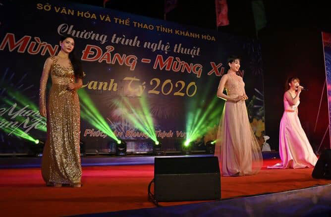 Tổ chức ca nhạc, thời trang mừng xuân Canh Tý 2020