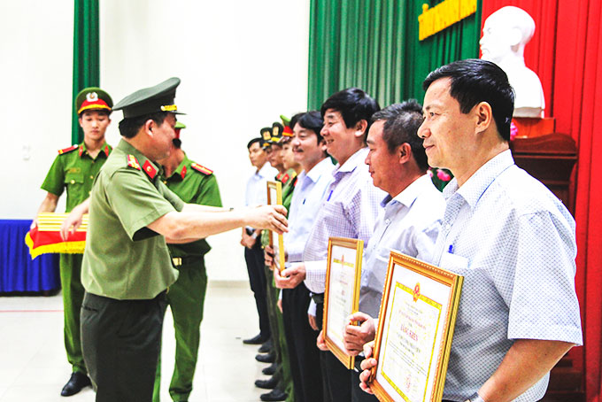 Vững vàng thế trận an ninh nhân dân