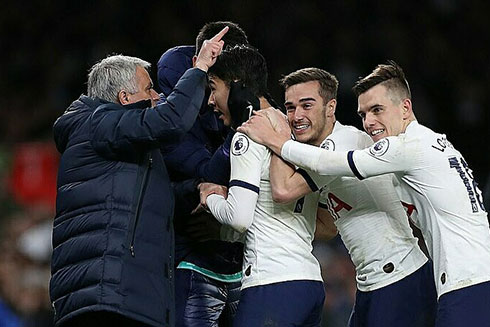 Mourinho giúp Tottenham đánh bại Manchester City trong một trận cầu đậm chất… Mourinho.