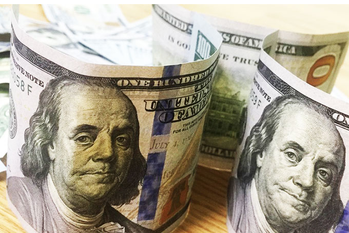 Giá USD trong nước biến động nhẹ