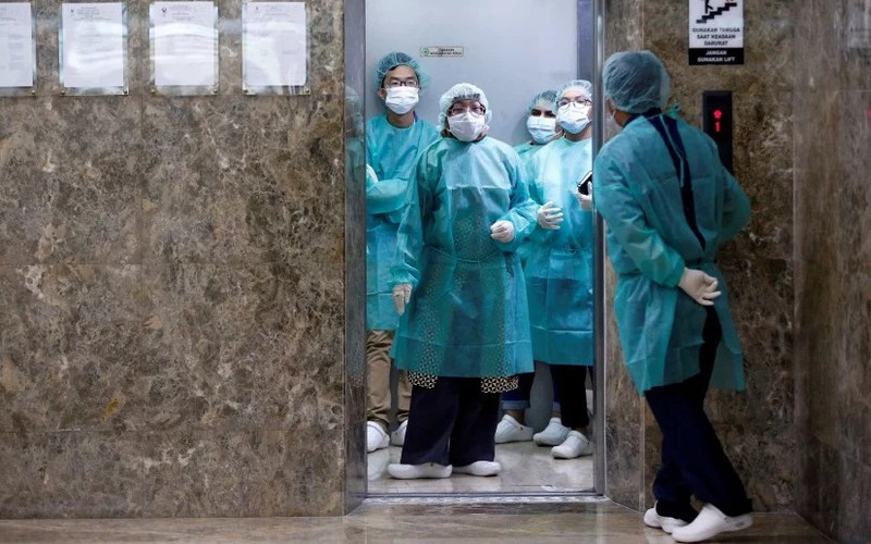 Số ca tử vong mới do Covid-19 cập nhật sáng 13/2 vẫn tăng mạnh