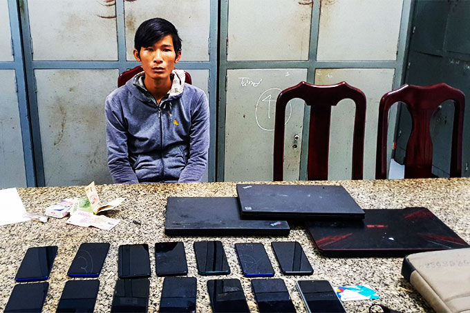 Trắng đêm tuần tra