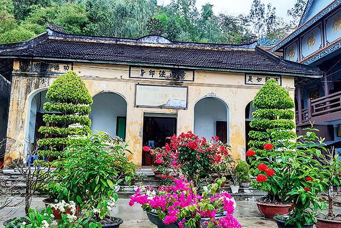 Ngôi nhà làm việc của bác sĩ A.Yersin tại chùa Linh Sơn. 