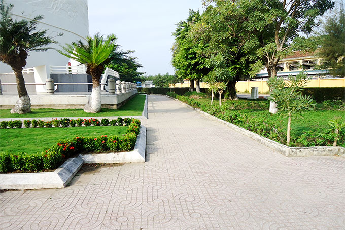 Cần đặt thêm ghế ngồi nơi công viên