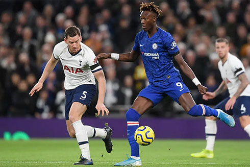 Tâm điểm Chelsea - Tottenham