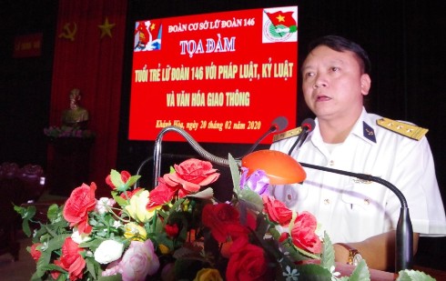 Thượng tá Lương Xuân Giáp phát biểu chỉ đạo tại buổi tọa đàm.