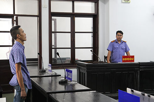 Đại diện Viện Kiểm sát nhân dân TP. Nha Trang luận tội.
