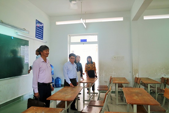 Kiểm tra tại Trường THCS Lý Thái Tổ (TP. Nha Trang). 