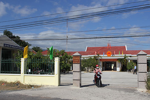 trụ sở UBND xã Diên Bình sẽ được tạm thời sử dụng làm trụ sở UBND xã mới Bình Lộc