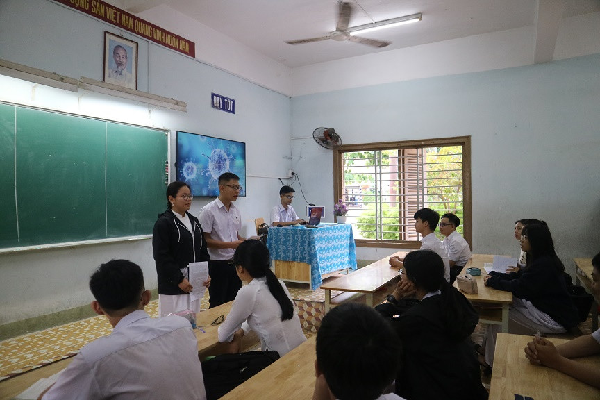 Disseminating information about Covid-19 preventive measures in class