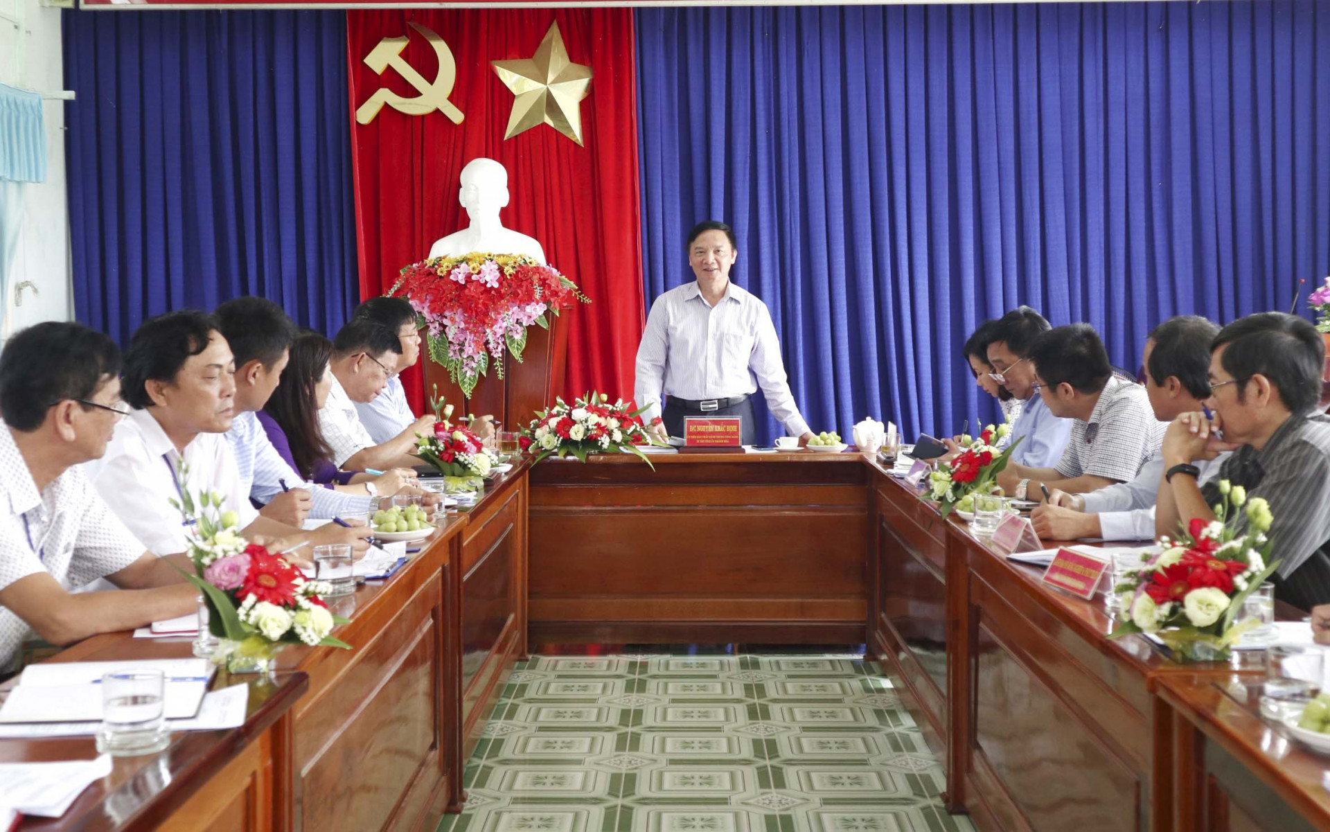 Ông Nguyễn Khắc Định phát biểu tại buổi làm việc.