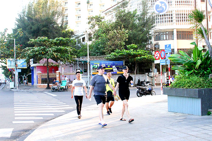 Hướng về nguồn khách nội địa