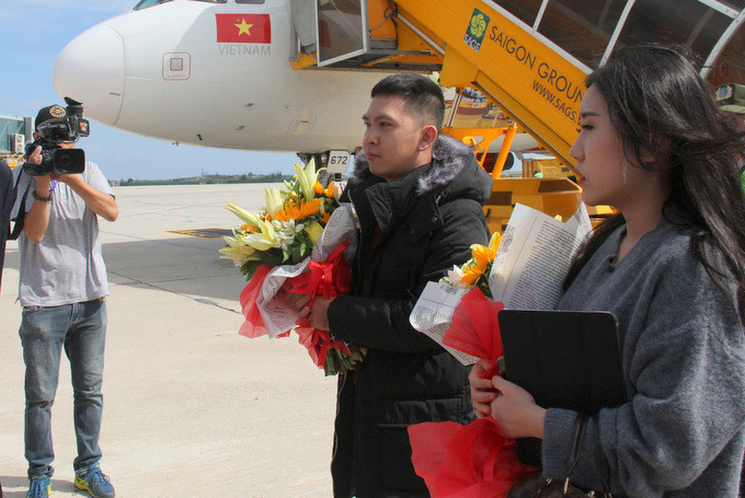 Khách du lịch từ Hàn Quốc đến Cam Ranh trên chuyến bay của Vietjet Air
