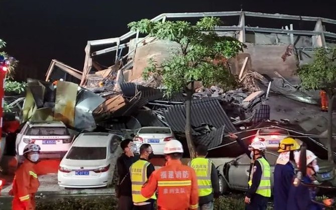 Hiện trường cứu hộ vụ sập khách sạn ở Phúc Kiến. Ảnh: Thời báo Hoàn cầu.