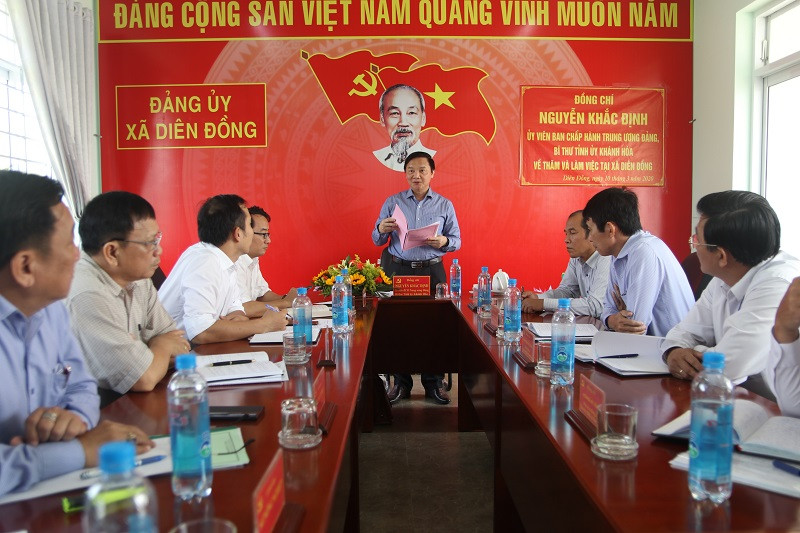 Ông Nguyễn Khắc Định làm việc với Đảng ủy xã Diên Đồng