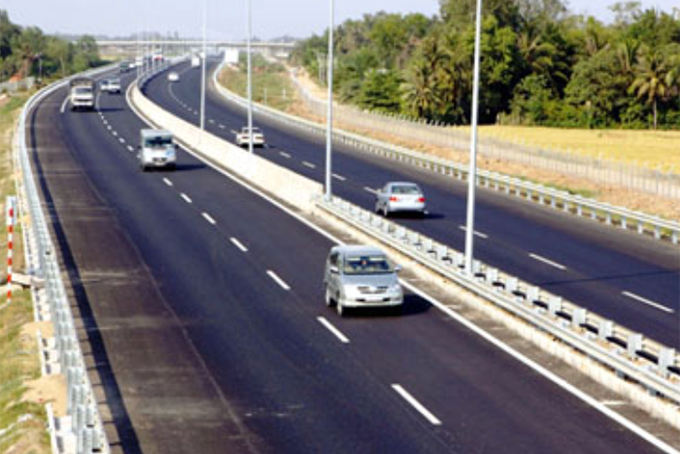 Đẩy nhanh tiến độ giải phóng mặt bằng cao tốc Bắc - Nam