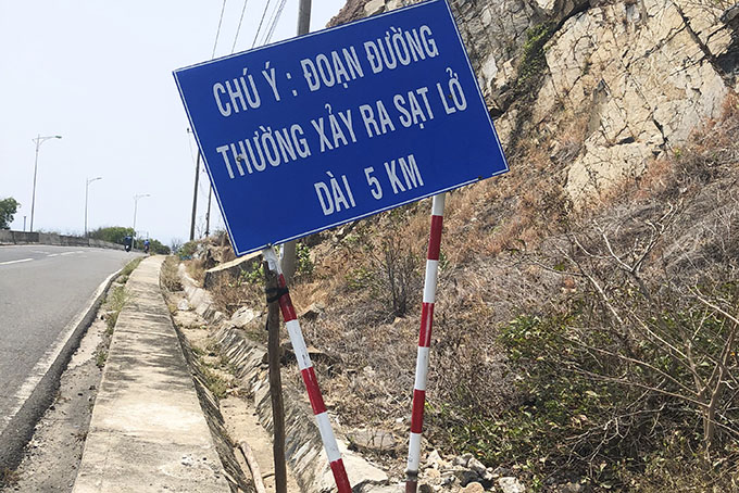 Biển báo "chống nạng"