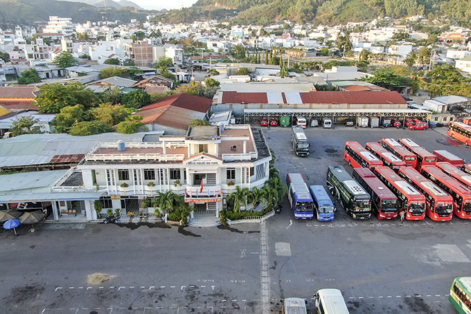 Transport operations at the Northern Bus Station in Nha Trang stalled by influence of the Covid-19 epidemic.