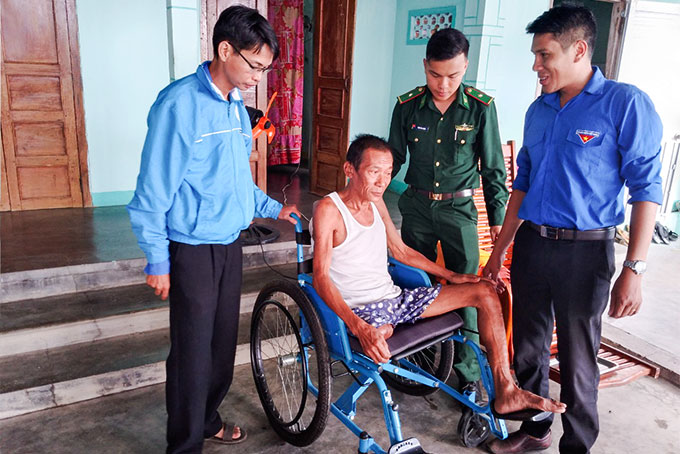 Hoạt động ngày thứ Bảy tình nguyện tại Đầm Môn