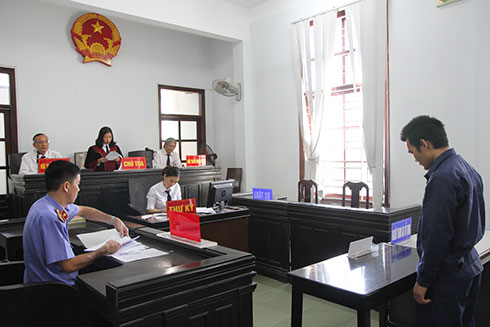 Đi trộm xe sau khi dùng ma túy