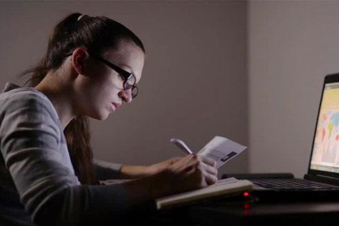 Điều nguy hại gì xảy ra khi bạn ngồi quá nhiều?