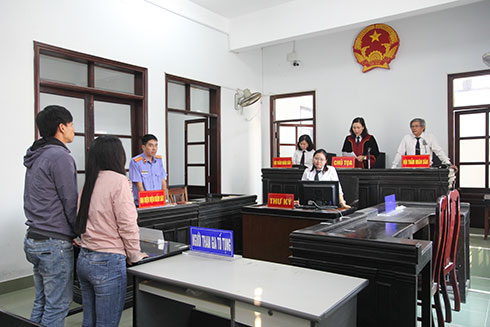 Mua card điện thoại, &quot;nẫng&quot; luôn túi xách