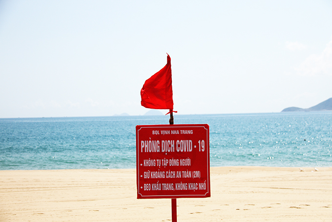 Biển cảnh báo khu vực biển Nha Trang