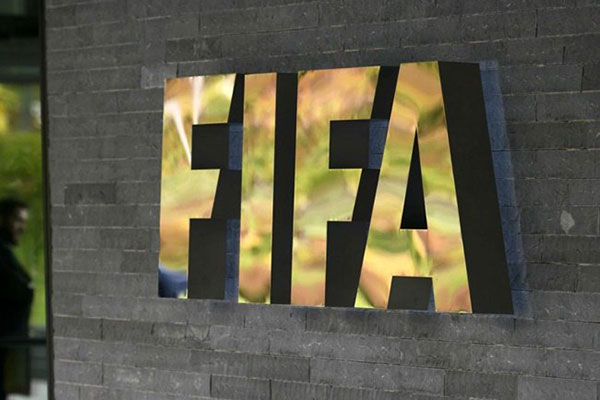 FIFA vừa mang đến tin buồn cho CĐV bóng đá.