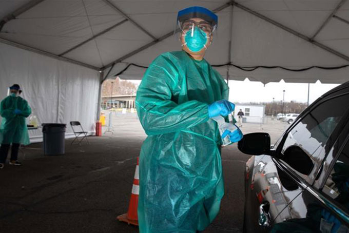 Covid-19: Châu Âu "hạ nhiệt", Mỹ đối phó với tuần chết chóc thứ hai