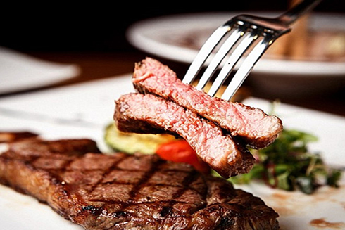 Những tác dụng phụ khó chịu khi bạn ăn quá nhiều thịt