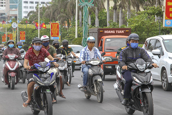 Mostly all people in Nha Trang wear masks when travelling on streets