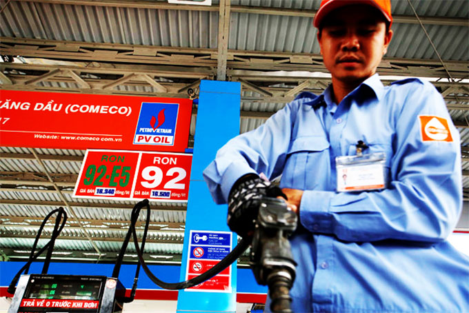  Giá xăng dầu dự kiến sẽ giảm vào ngày mai theo xu hướng giảm của giá thế giới
