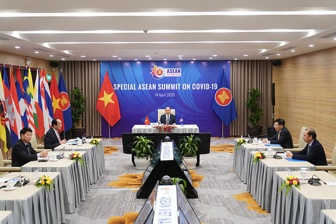 Thủ tướng Nguyễn Xuân Phúc chủ trì Hội nghị Cấp cao đặc biệt ASEAN Ảnh: VGP/Quang Hiếu