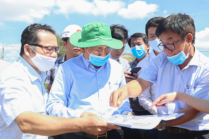 Khẩn trương hoàn thiện thủ tục xây dựng các khu tái định cư